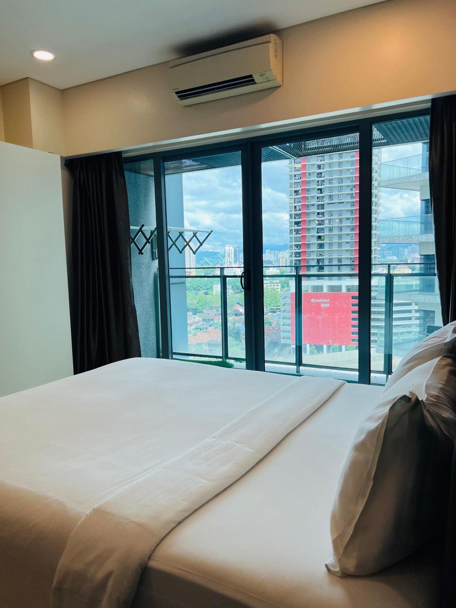 Summer Suites Klcc By Classy Kuala Lumpur Extérieur photo